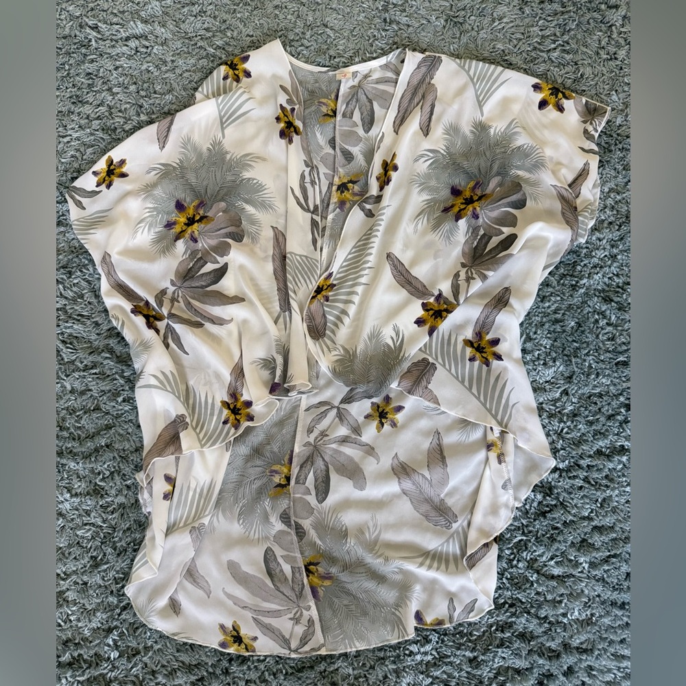 I Joah White Floral Wrap Blouse